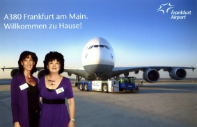 Taufe-des-neuen-Airbus-A-380-auf dem Frankfurter-Flughafens-mit Kinderunterhaltung-von-Ute-Lange